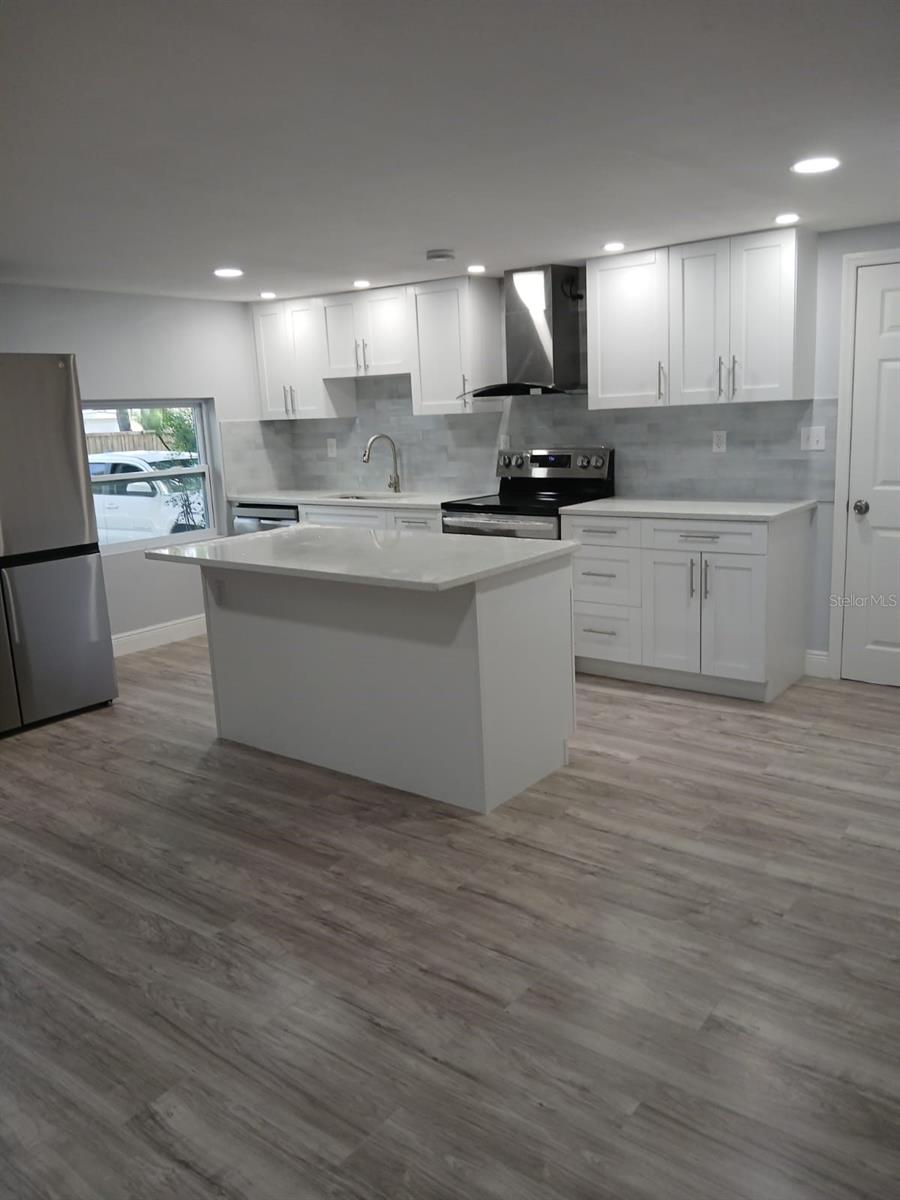 317 E 132ND AVE, TAMPA, FL, 33612