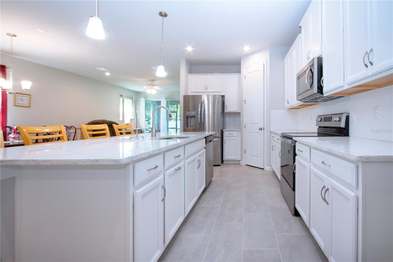 3747 LAUGHING DOVE AVE ##60/5, SUN CITY CENTER, FL, 33573