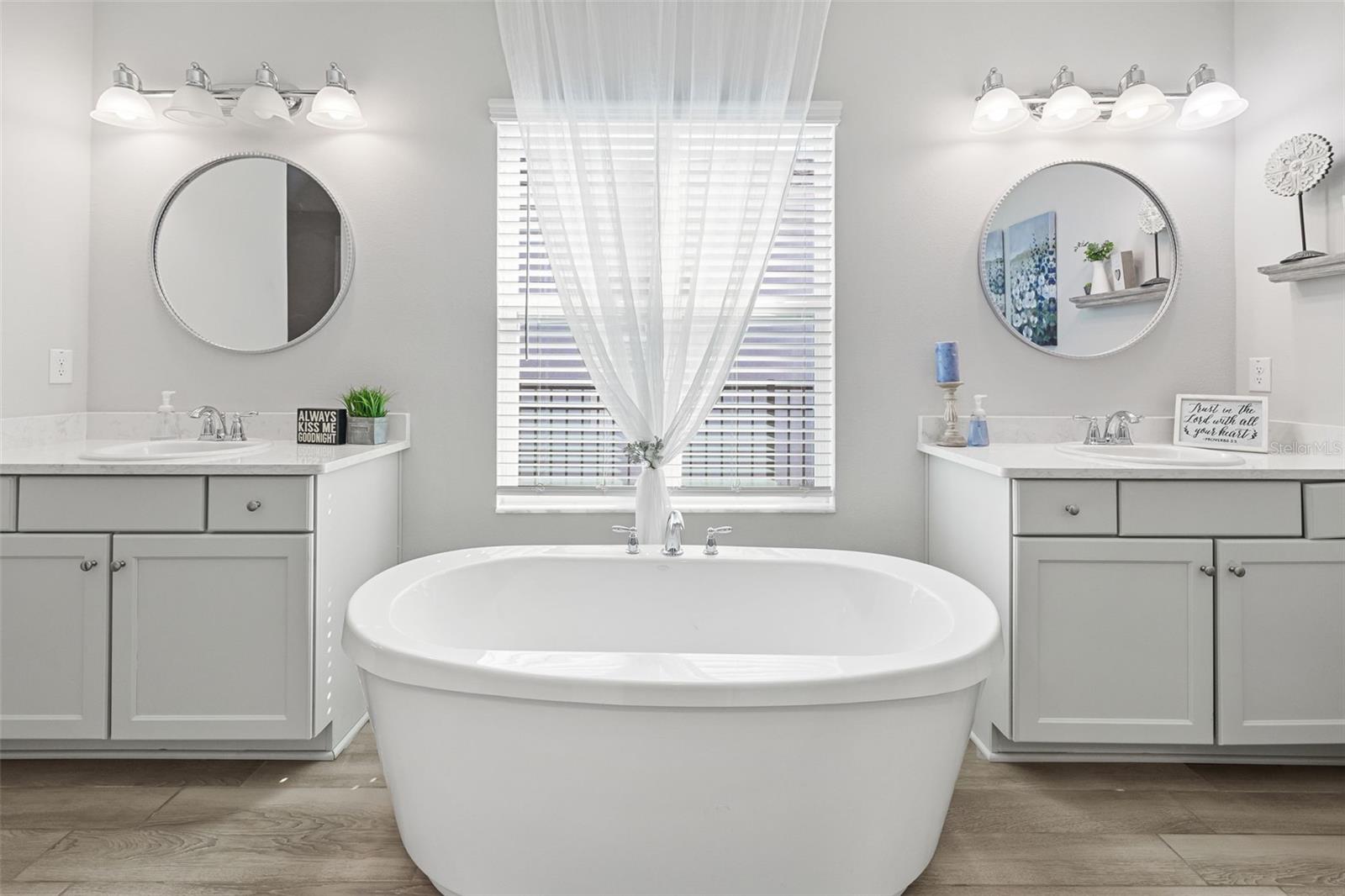 5540 DEL CORONADO DR, APOLLO BEACH, FL, 33572