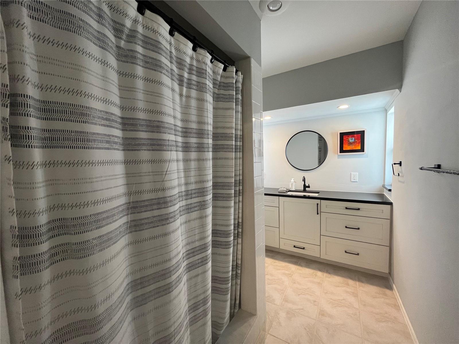 906 SOUTHERN PINE LN, SARASOTA, FL, 34243