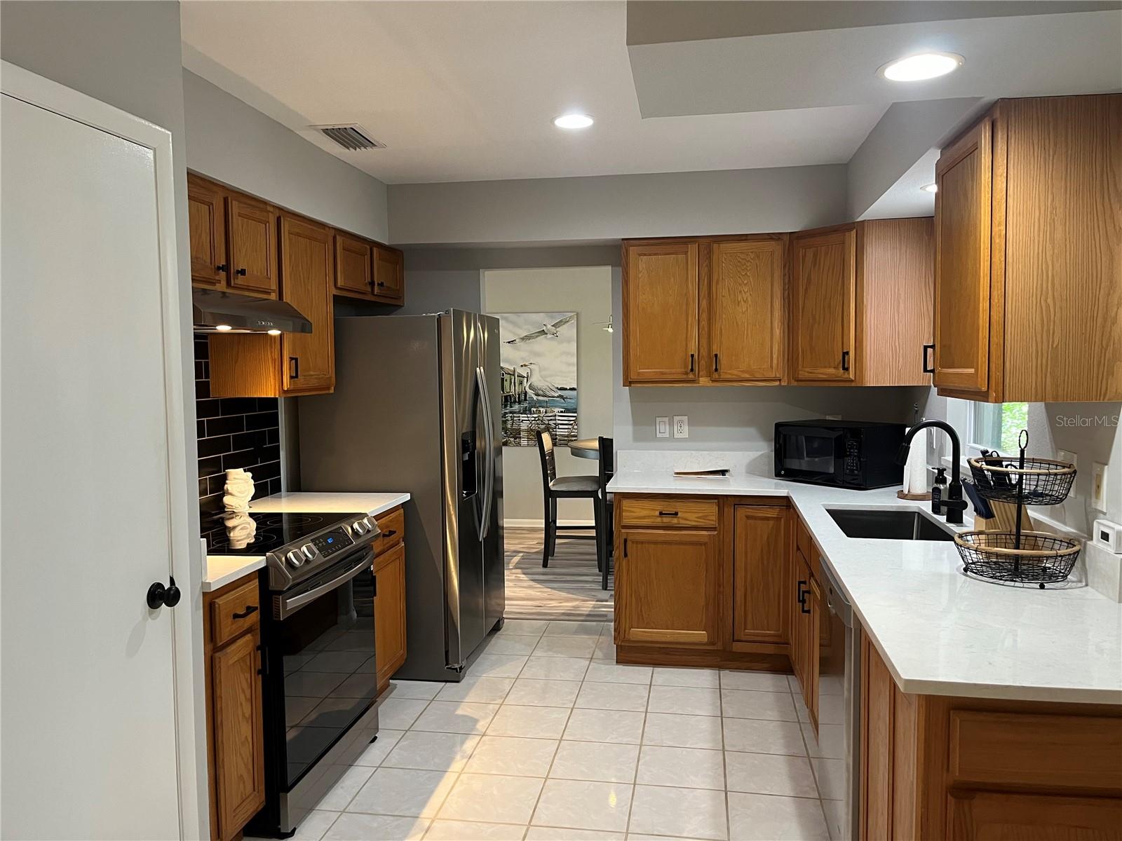 906 SOUTHERN PINE LN, SARASOTA, FL, 34243