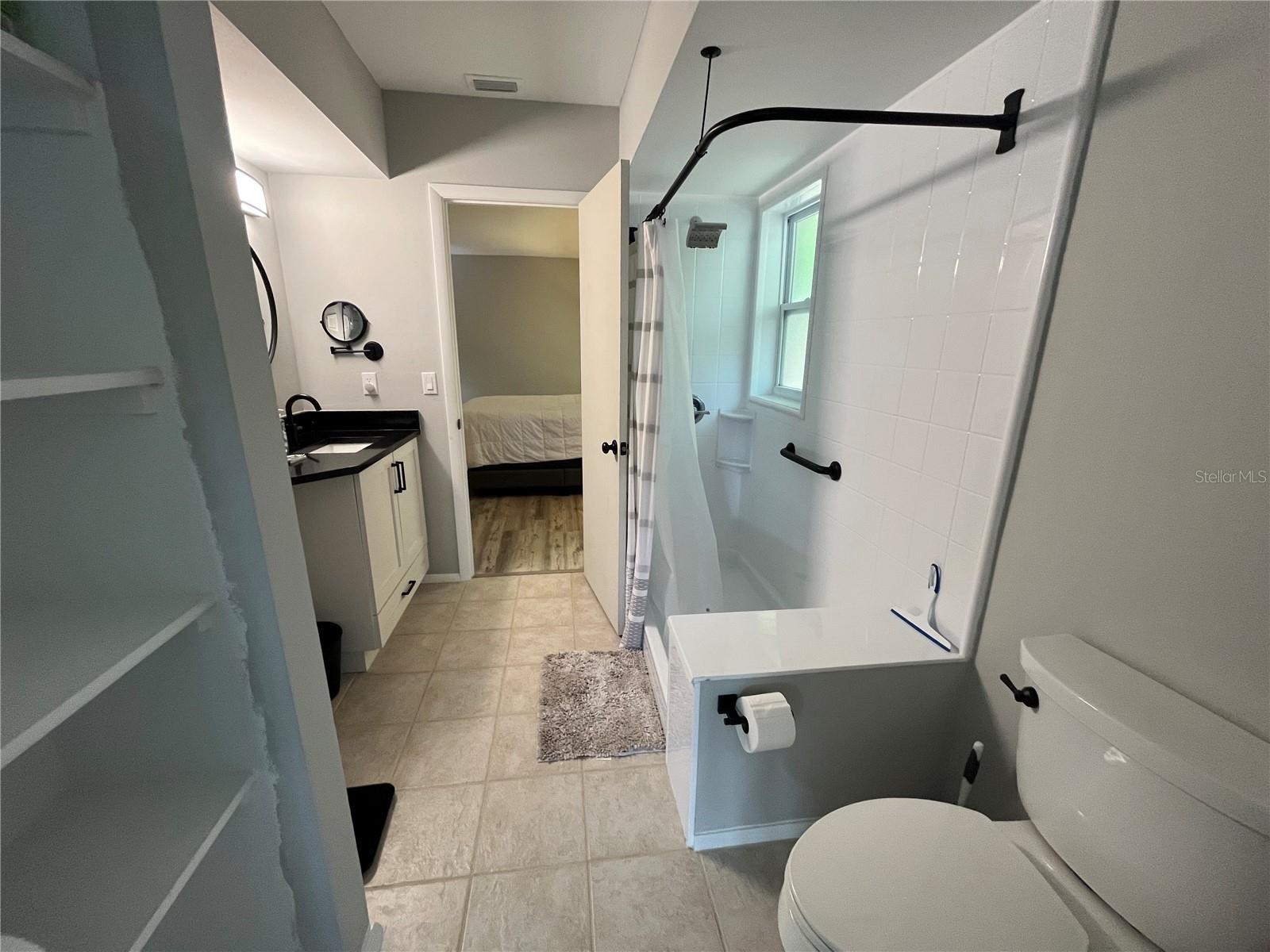 906 SOUTHERN PINE LN, SARASOTA, FL, 34243