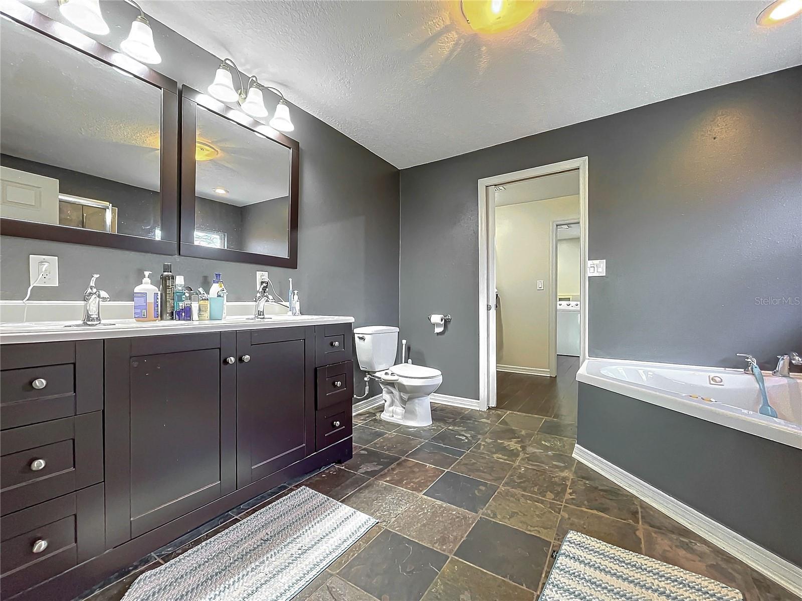 33 S ORTMAN DR, ORLANDO, FL, 32805