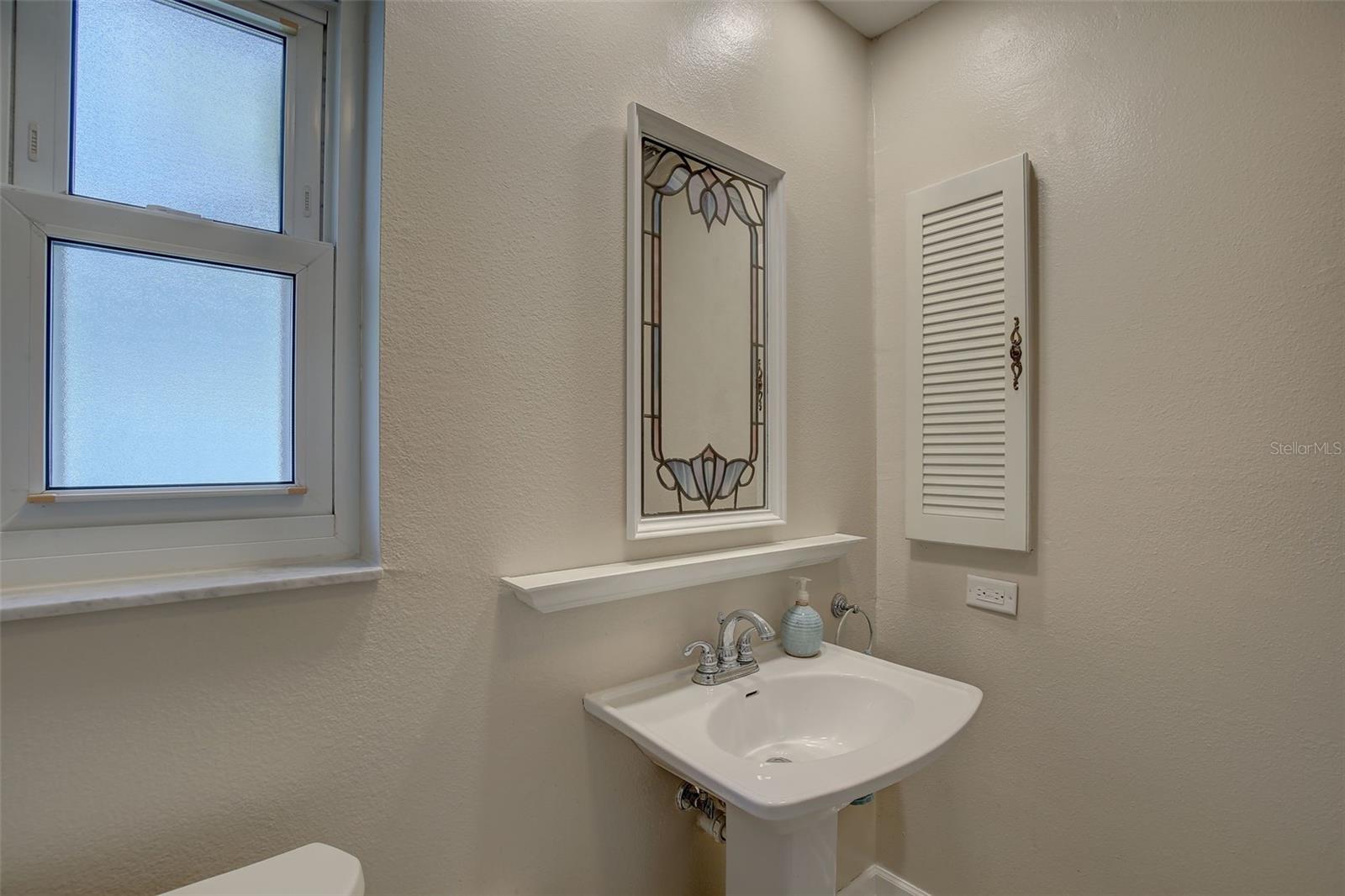 2098 SWAN LN, SAFETY HARBOR, FL, 34695