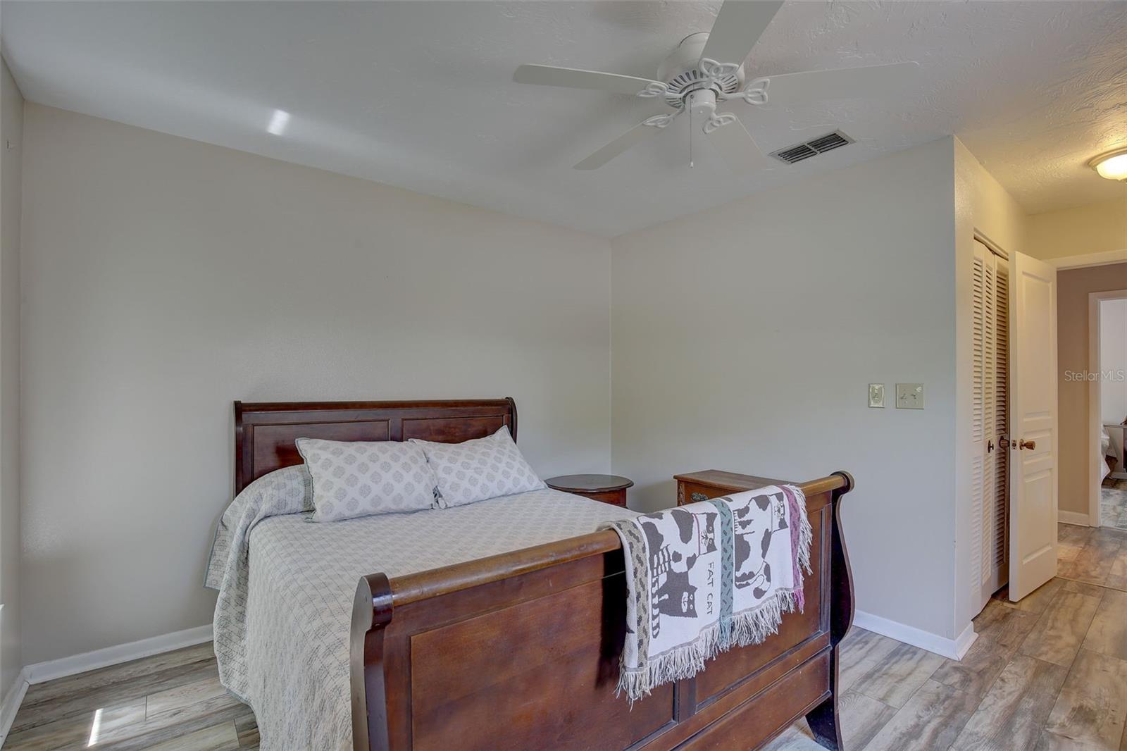2098 SWAN LN, SAFETY HARBOR, FL, 34695