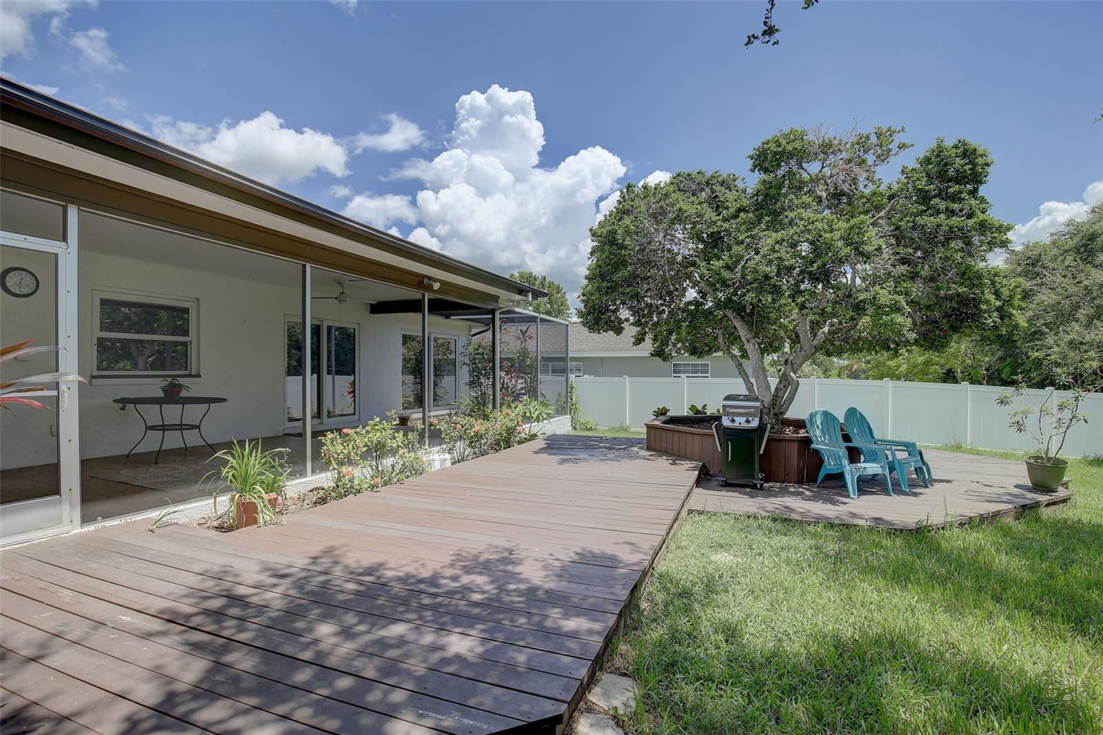 2098 SWAN LN, SAFETY HARBOR, FL, 34695