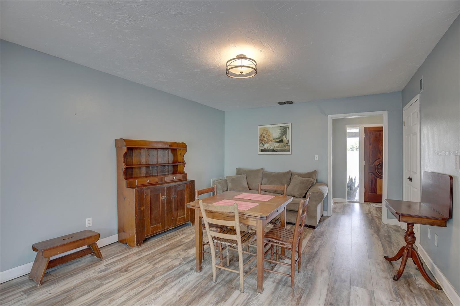 2098 SWAN LN, SAFETY HARBOR, FL, 34695