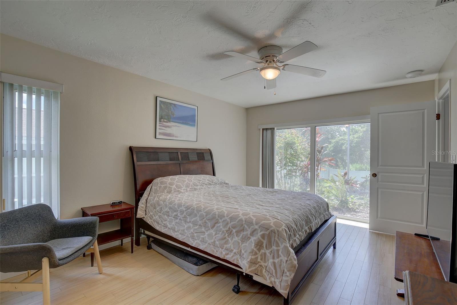 2098 SWAN LN, SAFETY HARBOR, FL, 34695