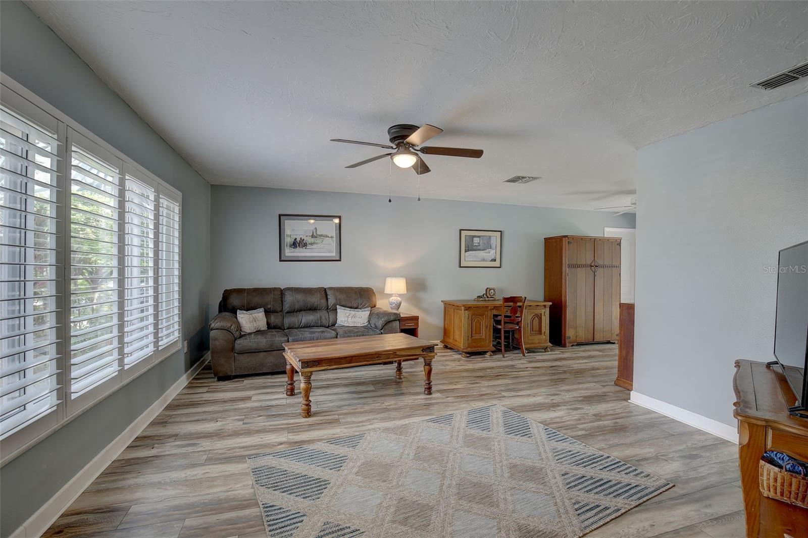 2098 SWAN LN, SAFETY HARBOR, FL, 34695