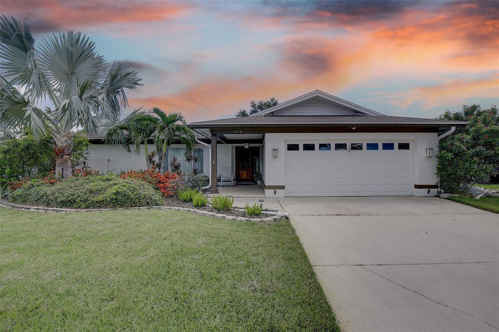 2098 SWAN LN, SAFETY HARBOR, FL, 34695