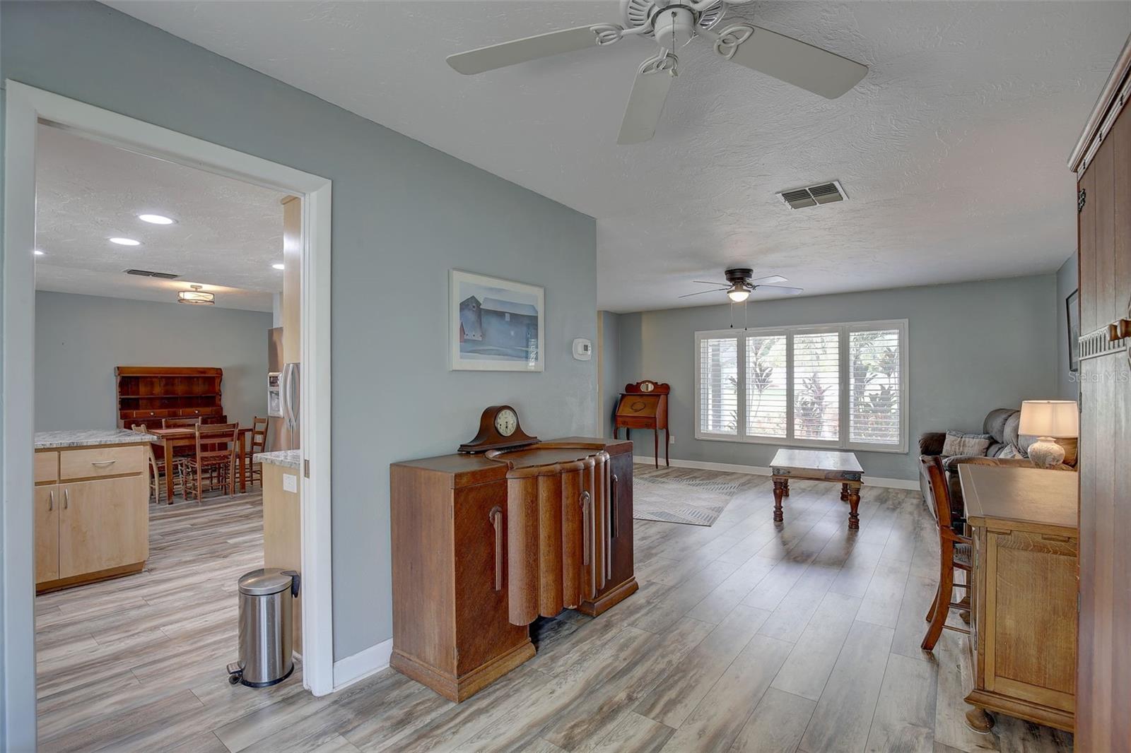 2098 SWAN LN, SAFETY HARBOR, FL, 34695