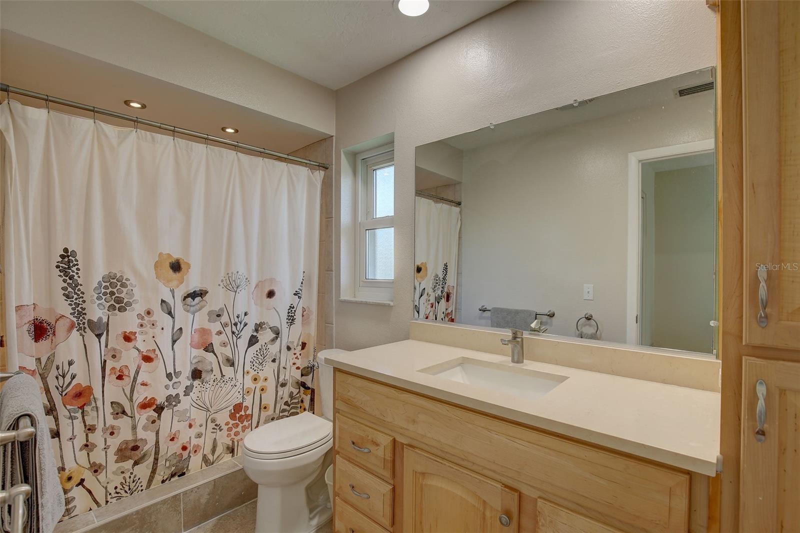 2098 SWAN LN, SAFETY HARBOR, FL, 34695