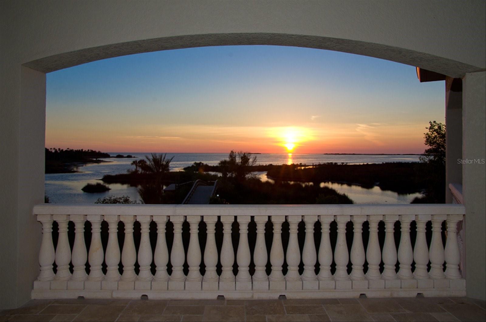 U8251103 Property Photo