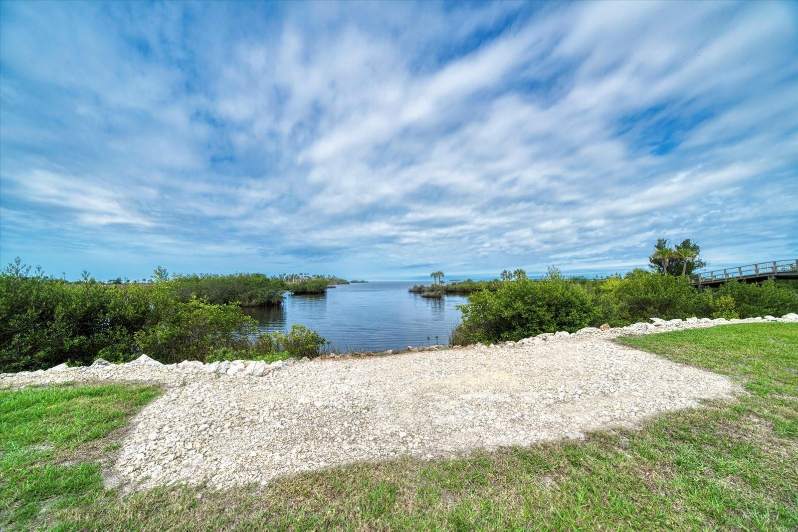 U8251103 Property Photo