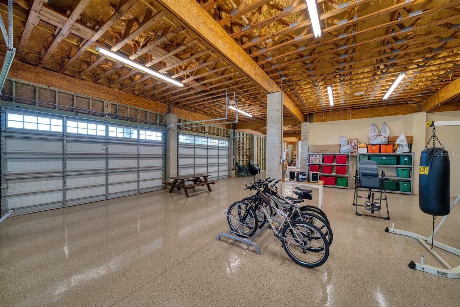 U8251103 Property Photo