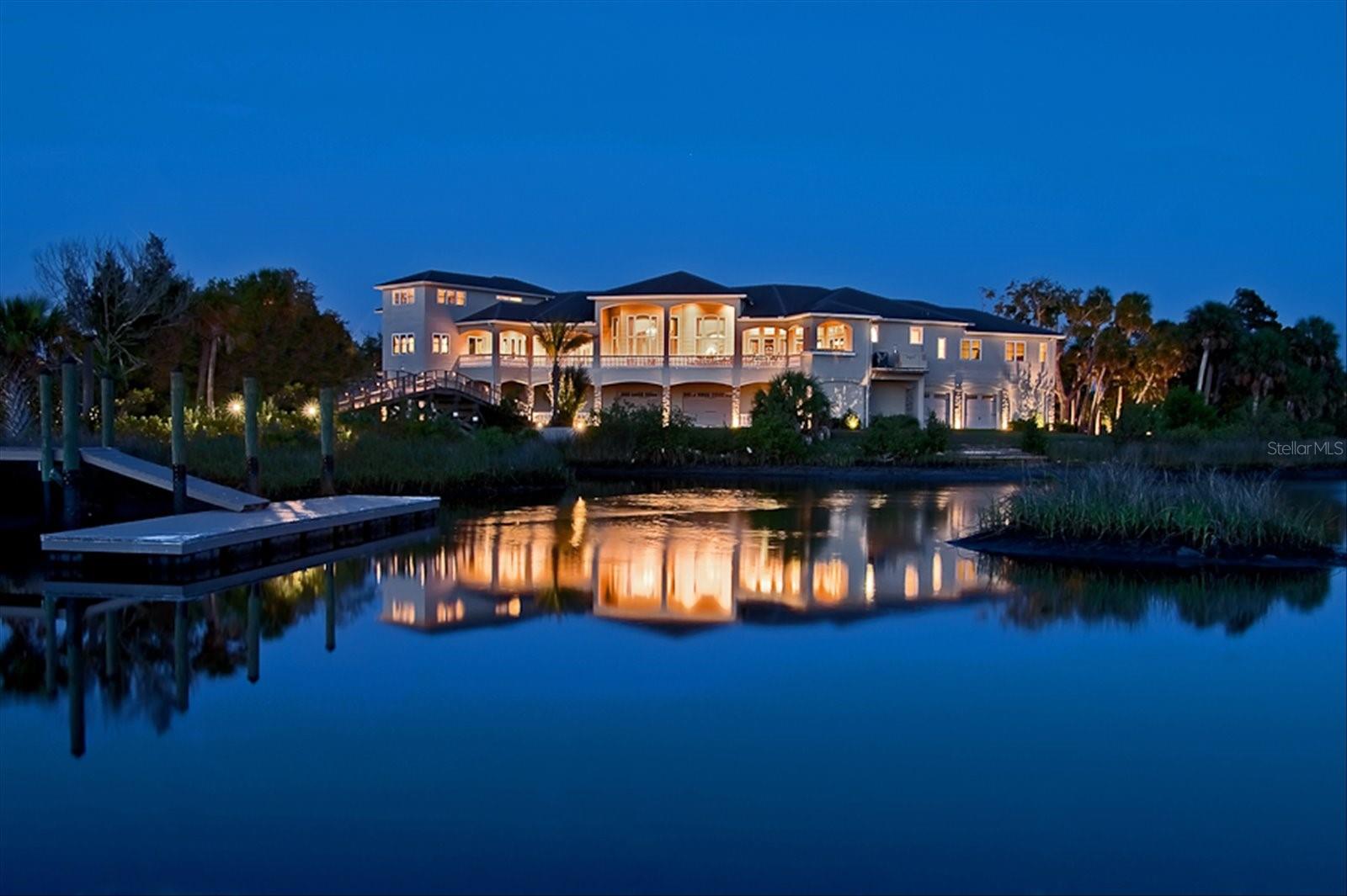 U8251103 Property Photo