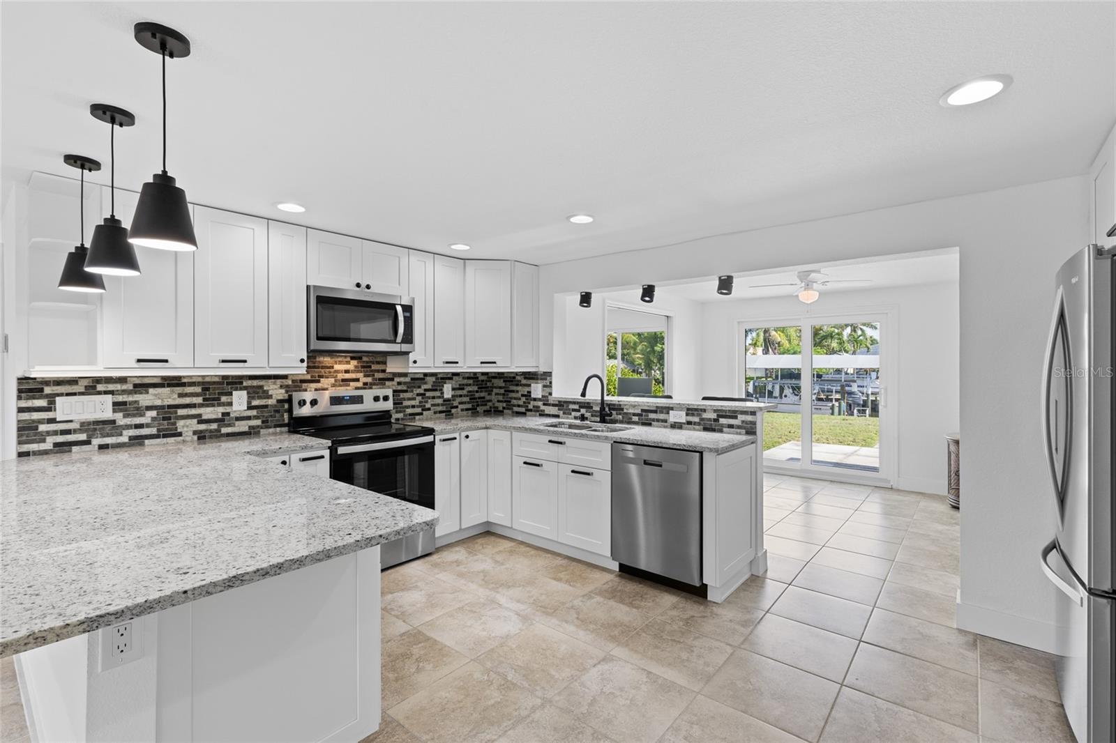 130 CONCORD DR NE, PORT CHARLOTTE, FL, 33952