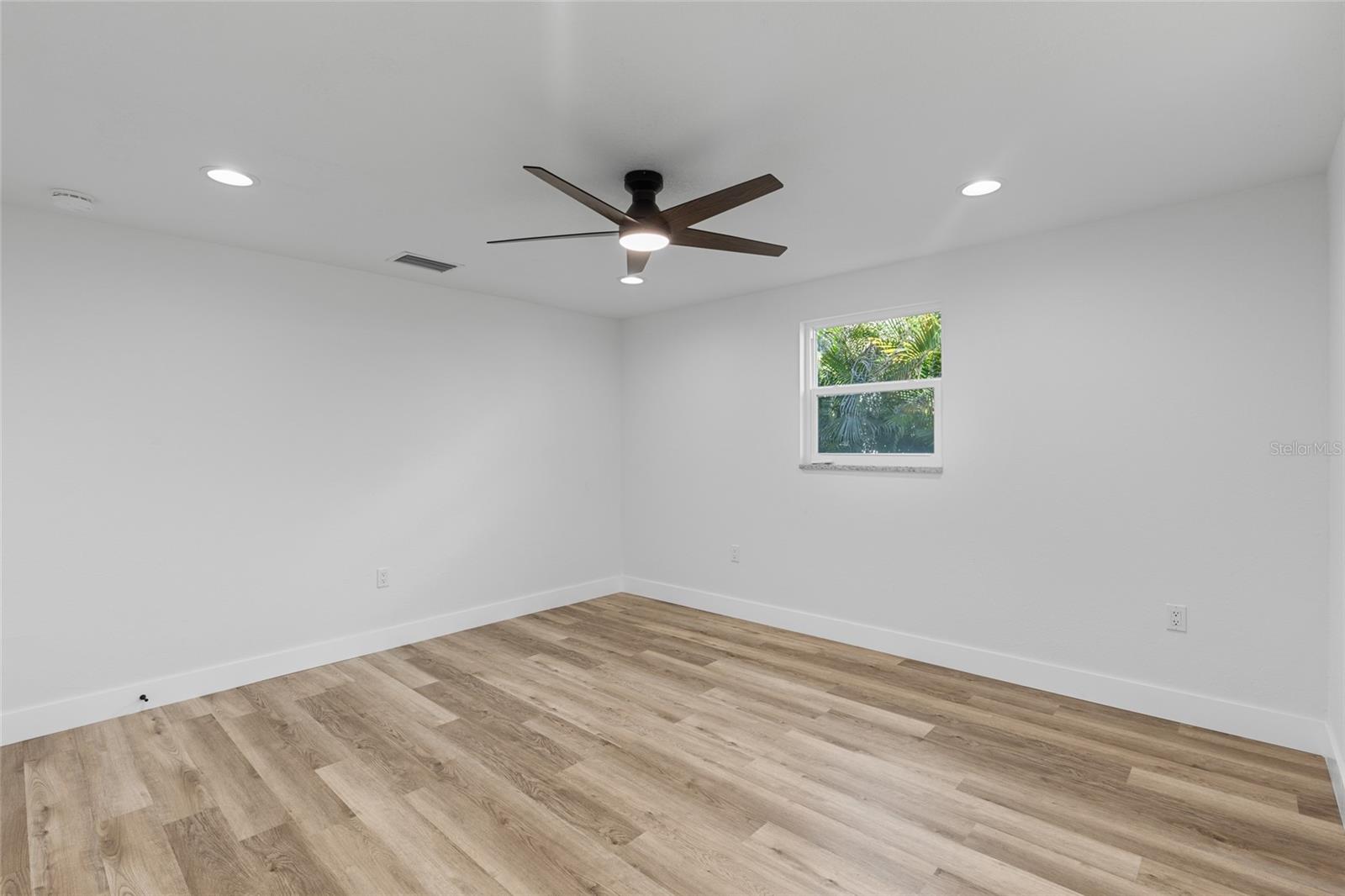 130 CONCORD DR NE, PORT CHARLOTTE, FL, 33952