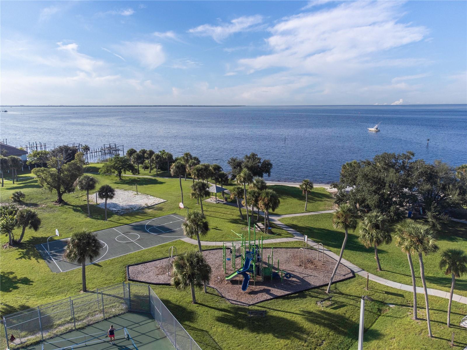 130 CONCORD DR NE, PORT CHARLOTTE, FL, 33952