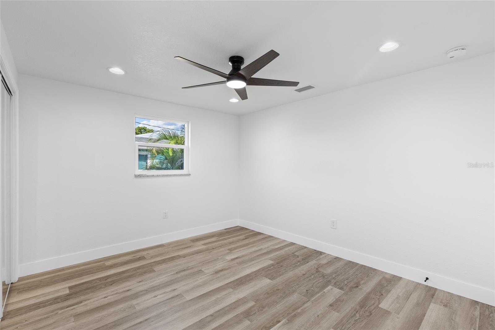130 CONCORD DR NE, PORT CHARLOTTE, FL, 33952