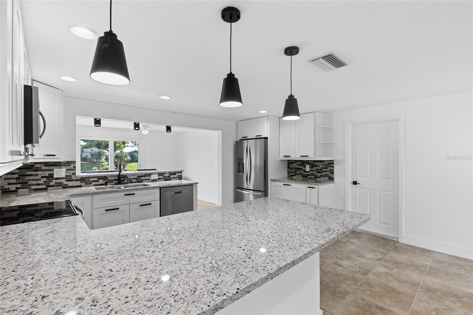 130 CONCORD DR NE, PORT CHARLOTTE, FL, 33952