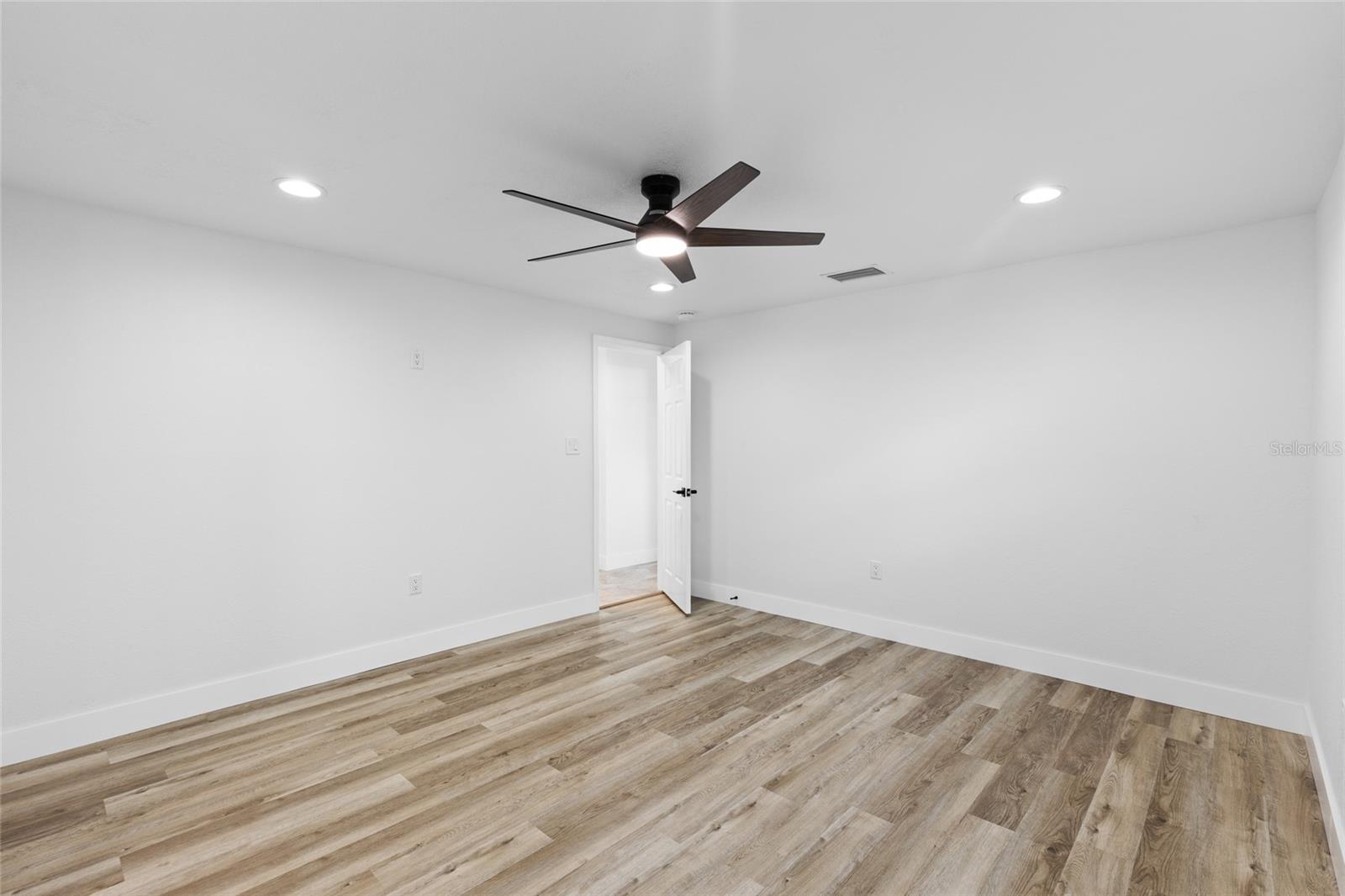 130 CONCORD DR NE, PORT CHARLOTTE, FL, 33952