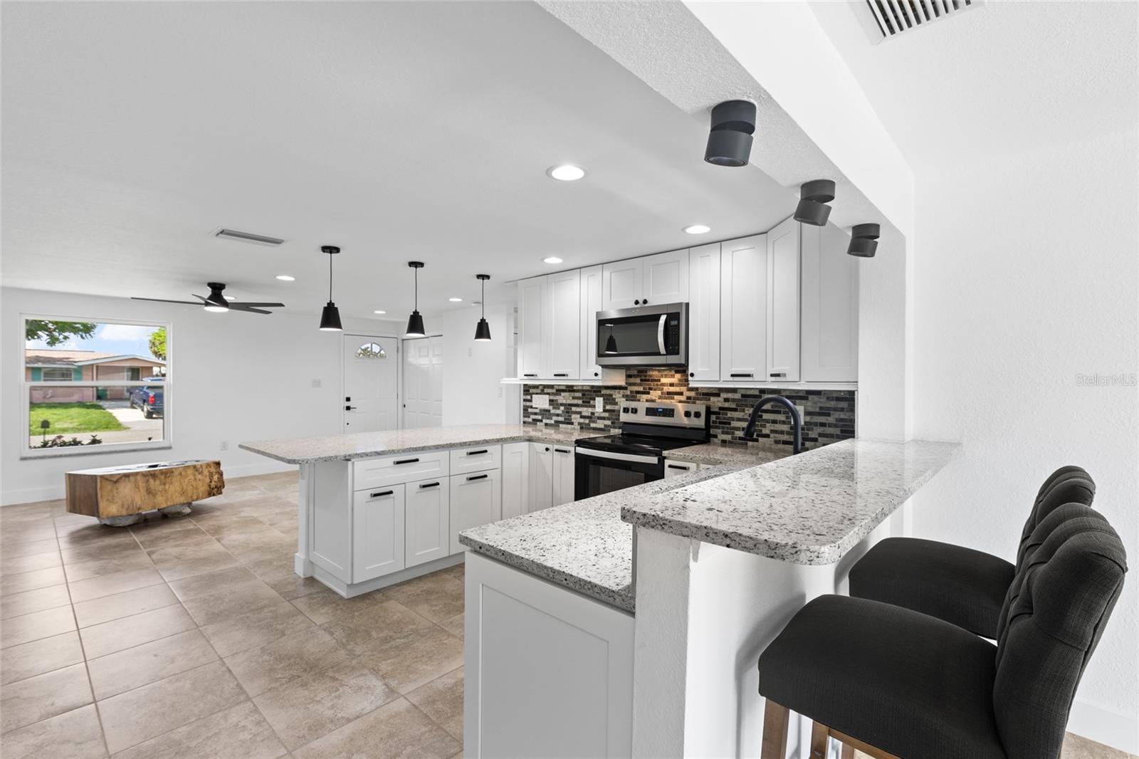 130 CONCORD DR NE, PORT CHARLOTTE, FL, 33952