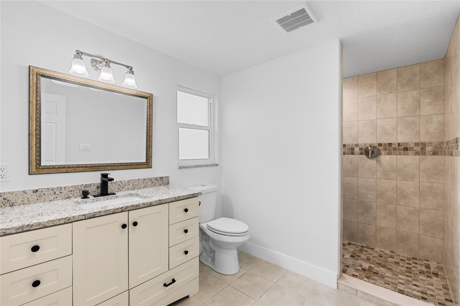 130 CONCORD DR NE, PORT CHARLOTTE, FL, 33952