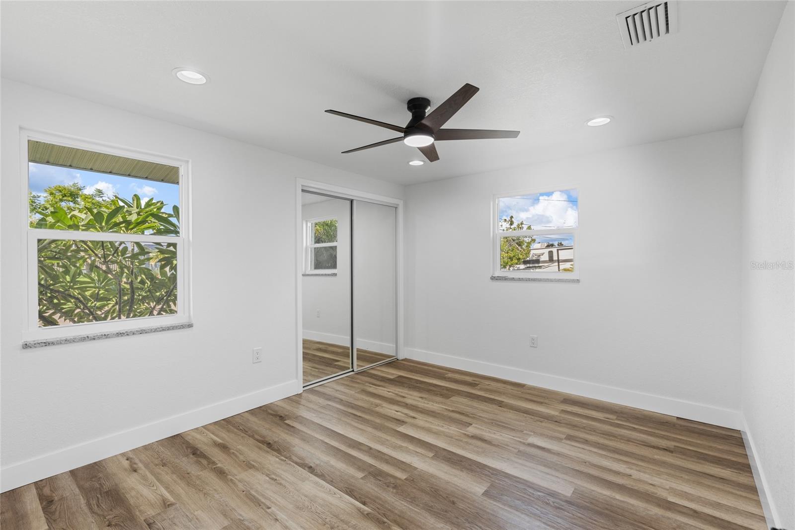 130 CONCORD DR NE, PORT CHARLOTTE, FL, 33952