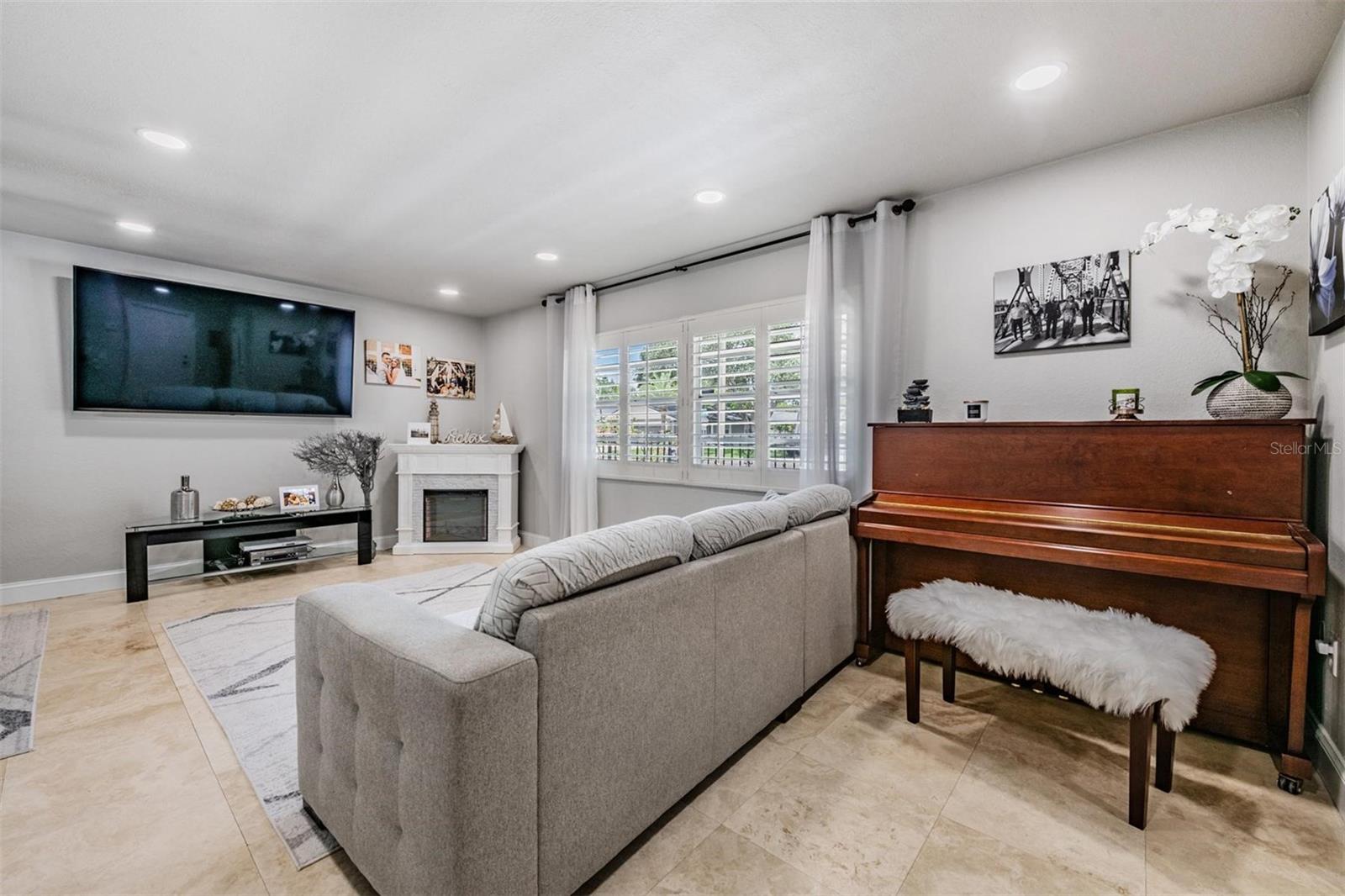 2289 REPUBLIC DR, DUNEDIN, FL, 34698