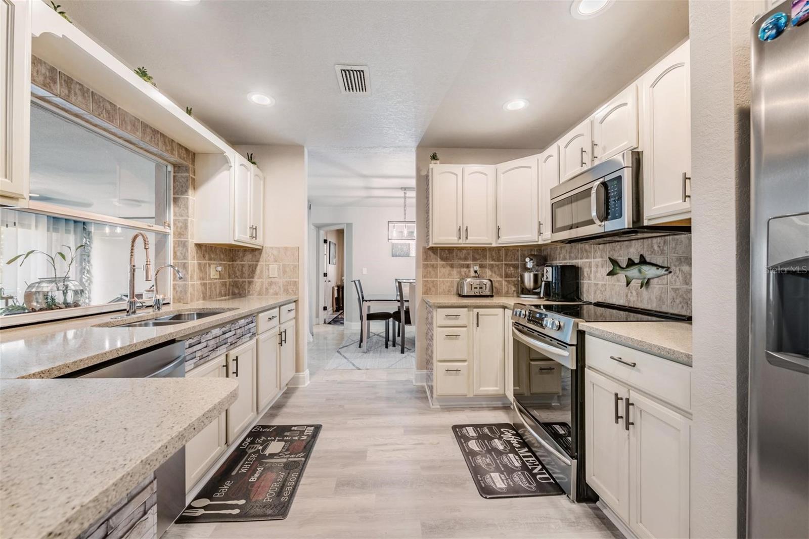 2289 REPUBLIC DR, DUNEDIN, FL, 34698