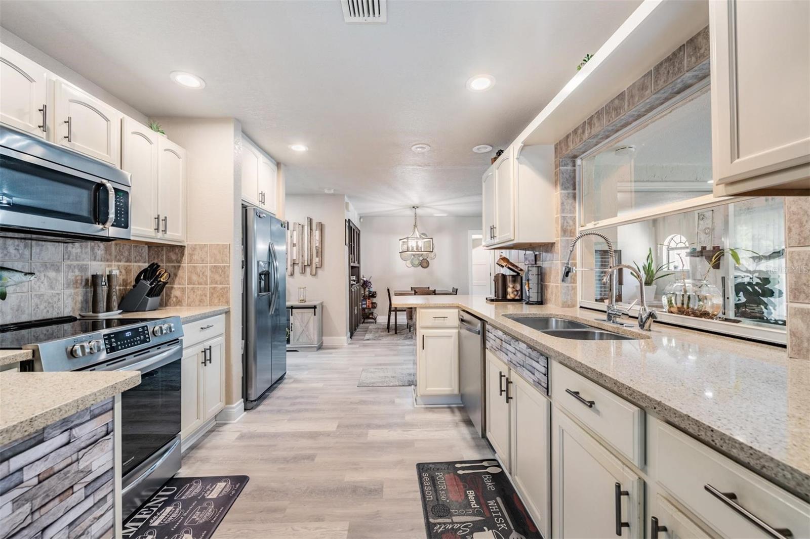 2289 REPUBLIC DR, DUNEDIN, FL, 34698