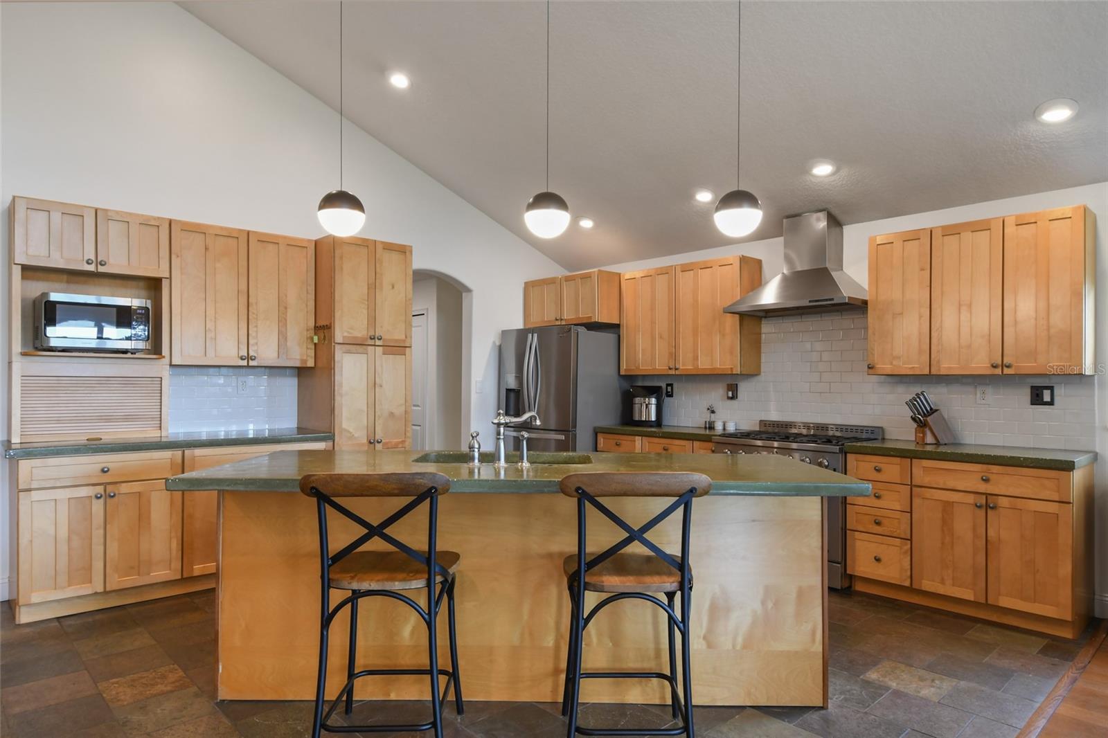 301 RICHARD PL, ORLANDO, FL, 32806