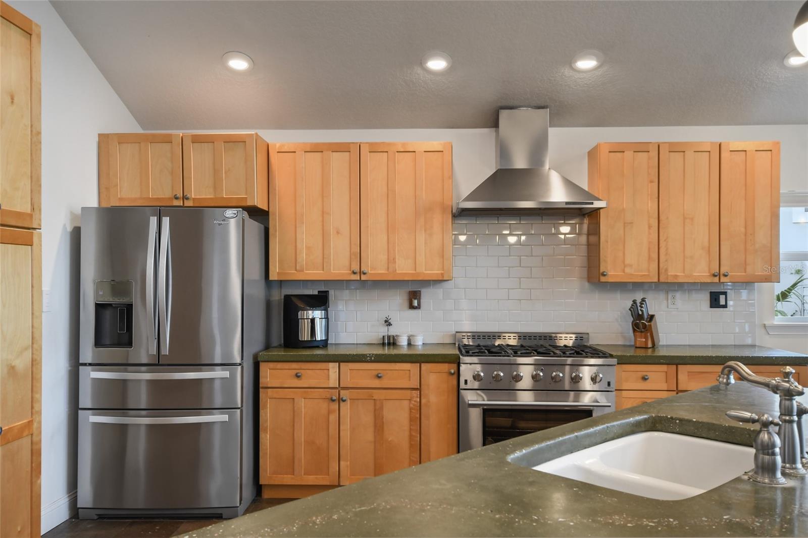 301 RICHARD PL, ORLANDO, FL, 32806