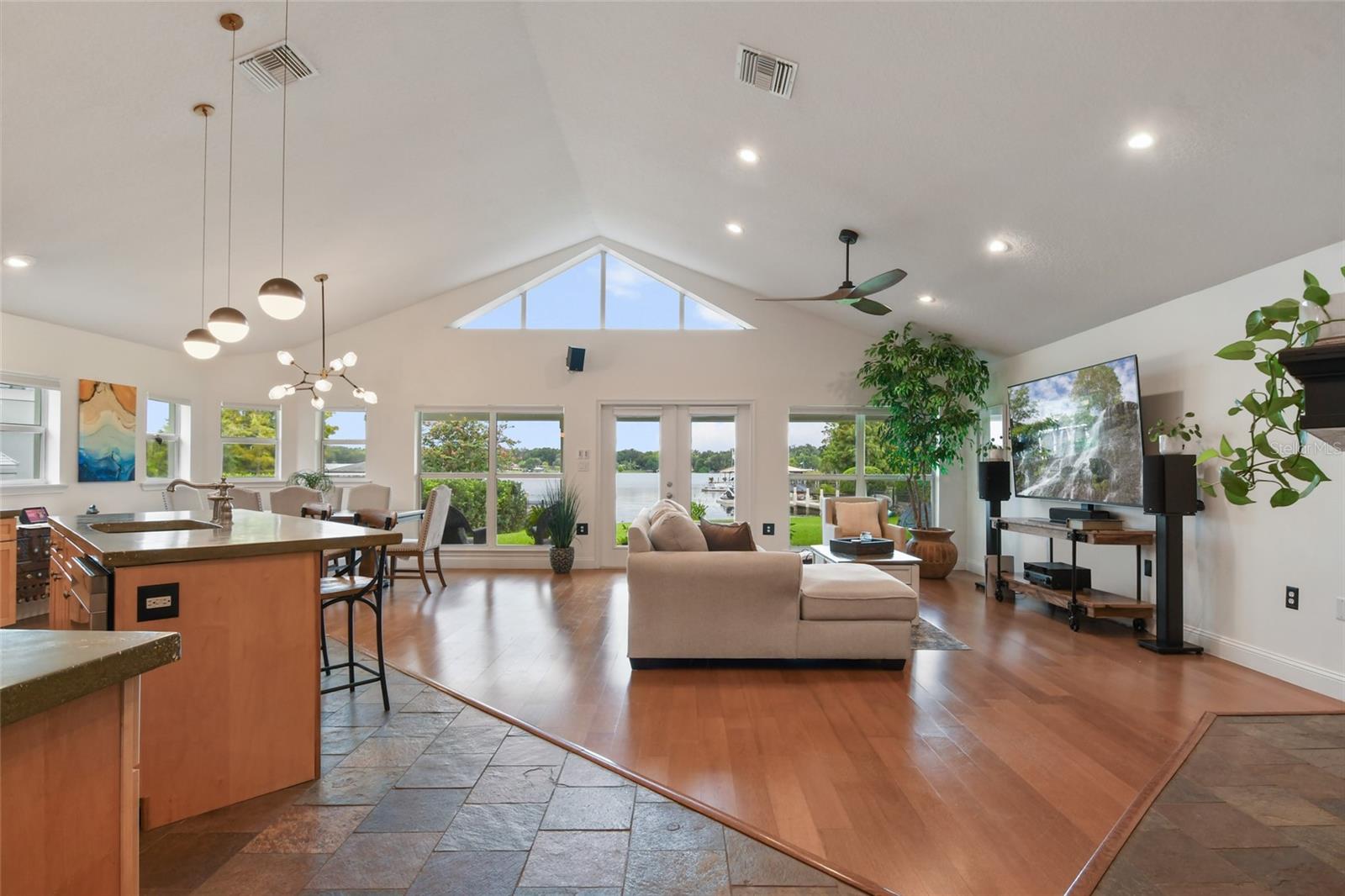 301 RICHARD PL, ORLANDO, FL, 32806