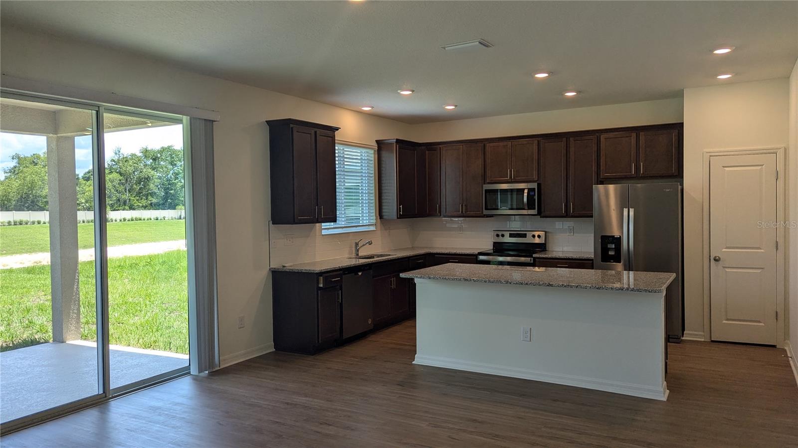 8061 LENNOX LOOP, WESLEY CHAPEL, FL, 33544