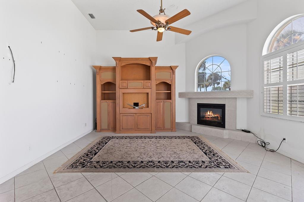399 SILVER BEACH DR, DAYTONA BEACH, FL, 32117