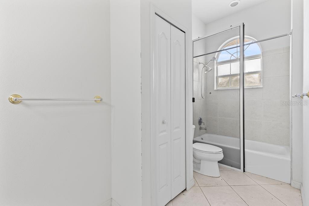 399 SILVER BEACH DR, DAYTONA BEACH, FL, 32117