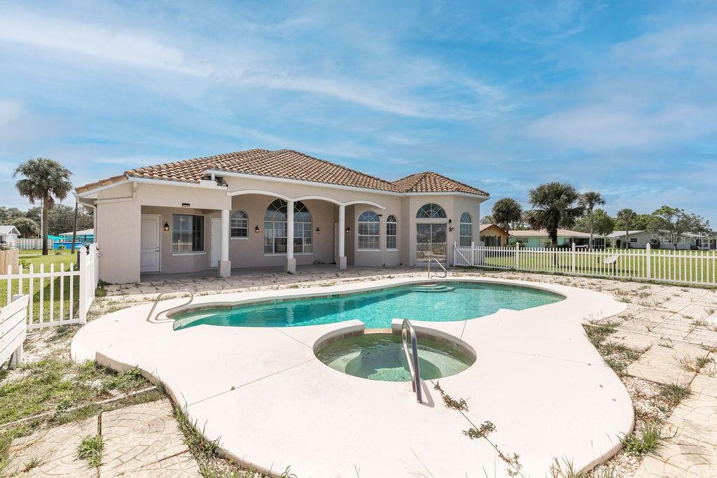 399 SILVER BEACH DR, DAYTONA BEACH, FL, 32117