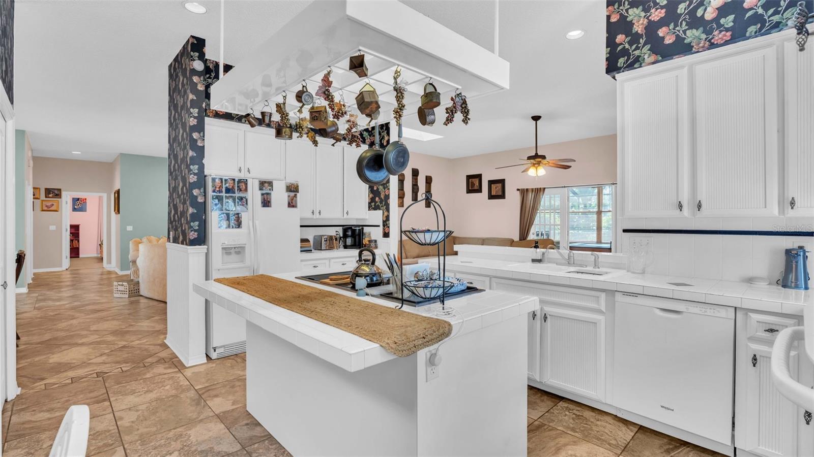 3904 CHEVERLY DR E, LAKELAND, FL, 33813