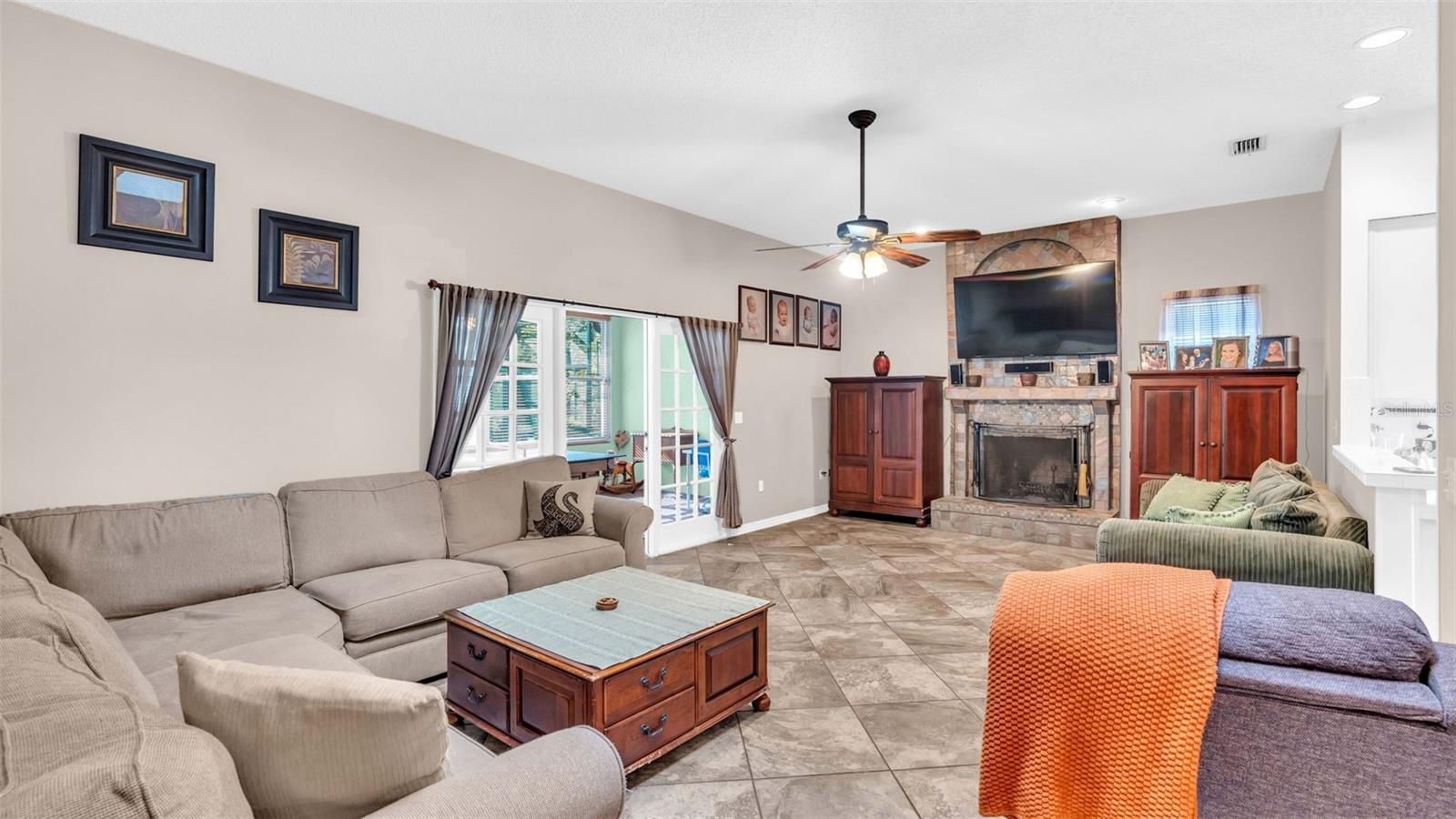 3904 CHEVERLY DR E, LAKELAND, FL, 33813