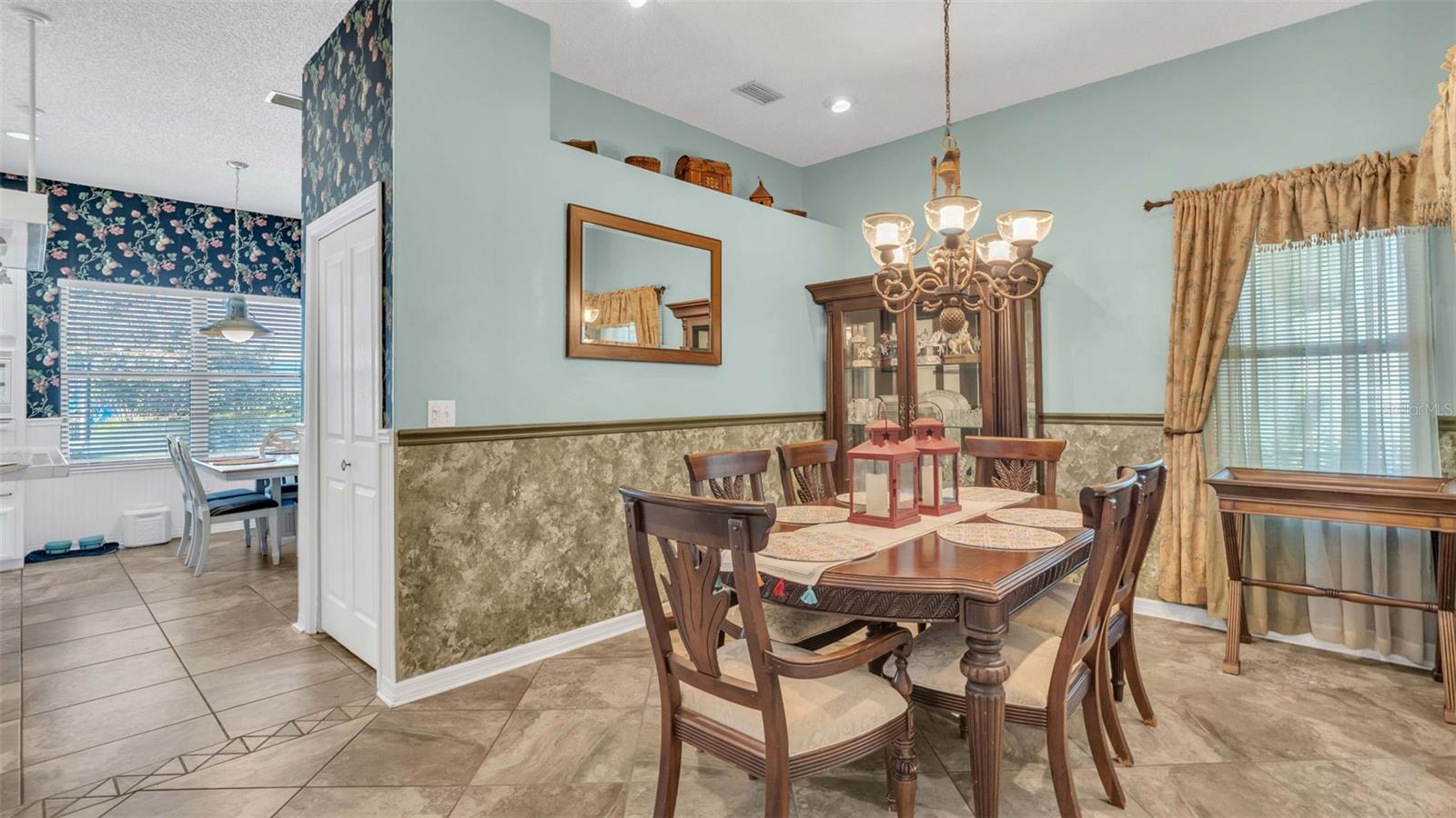 3904 CHEVERLY DR E, LAKELAND, FL, 33813