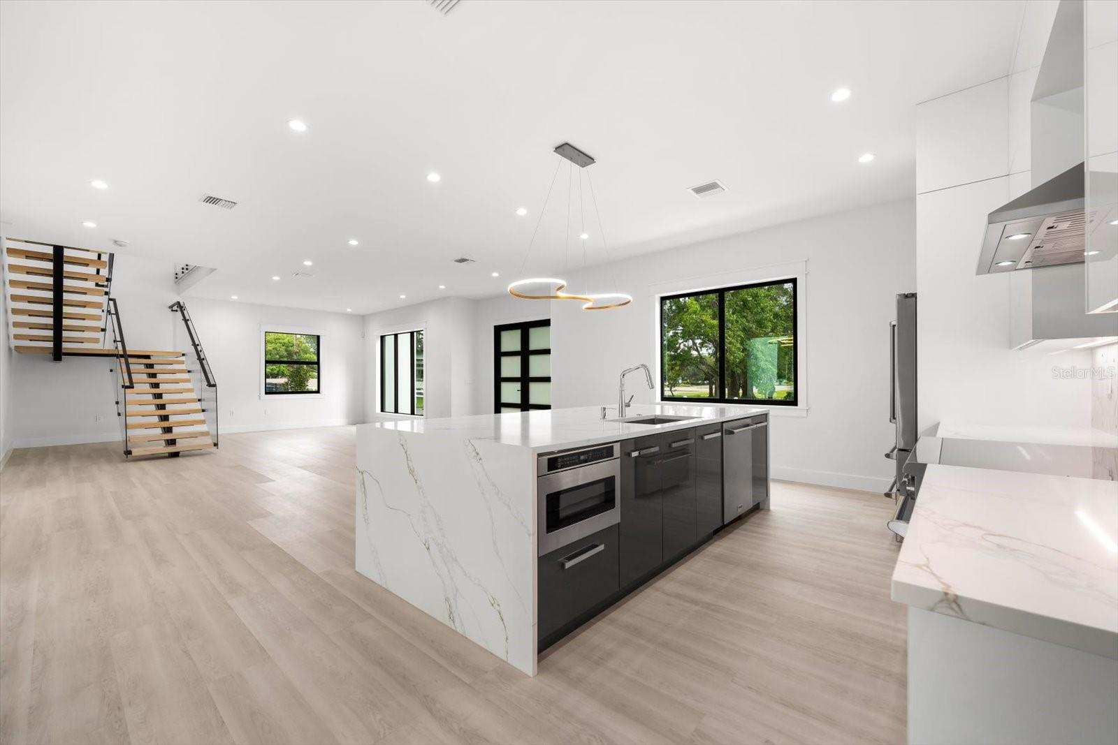 5341 LAKE PEARL CT, TAMPA, FL, 33625