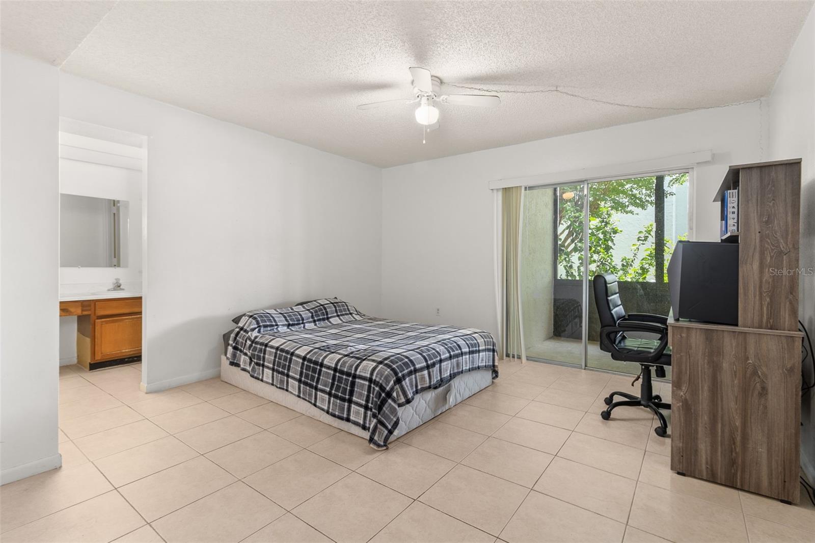 1130 N LAKE PARKER AVE #C129, LAKELAND, FL, 33805