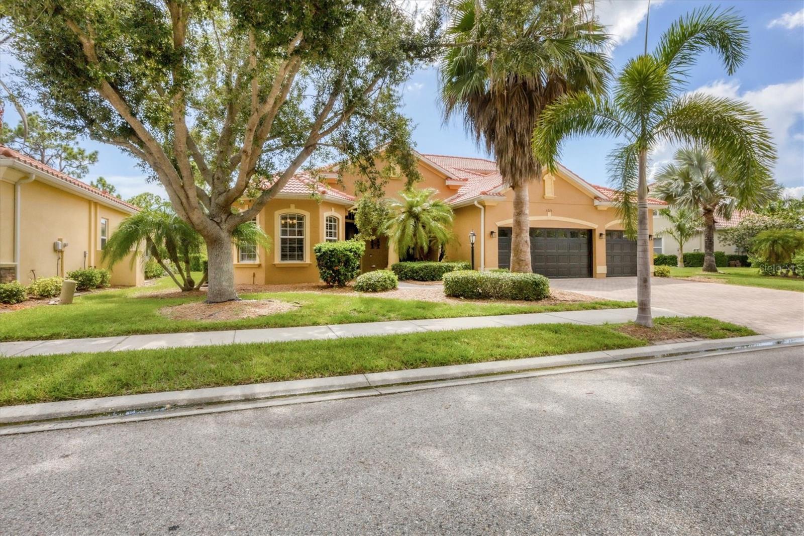 5275 ROYAL POINCIANA WAY, NORTH PORT, FL, 34291