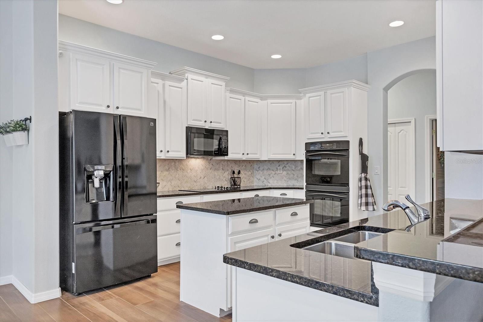5275 ROYAL POINCIANA WAY, NORTH PORT, FL, 34291