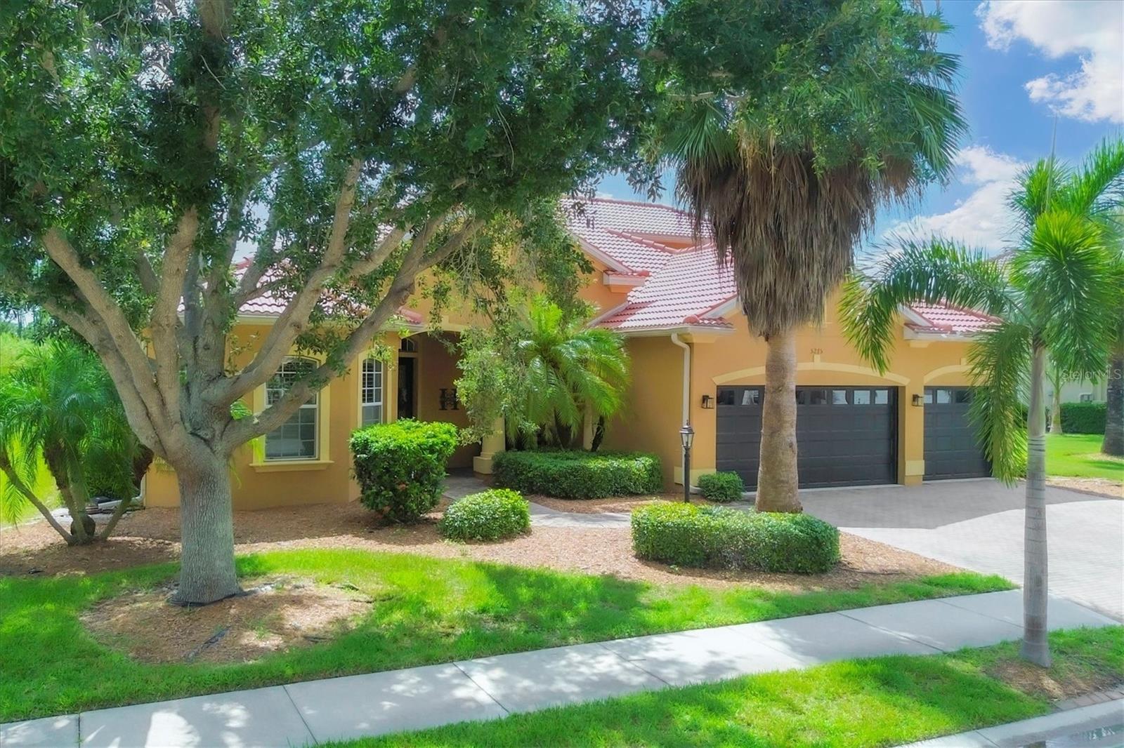 5275 ROYAL POINCIANA WAY, NORTH PORT, FL, 34291