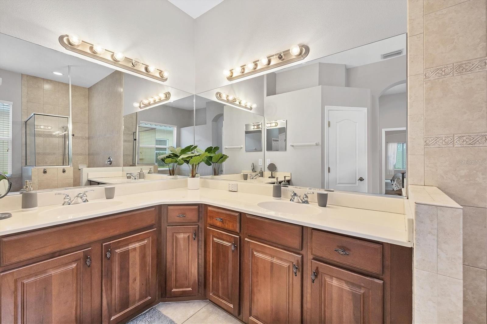 5275 ROYAL POINCIANA WAY, NORTH PORT, FL, 34291