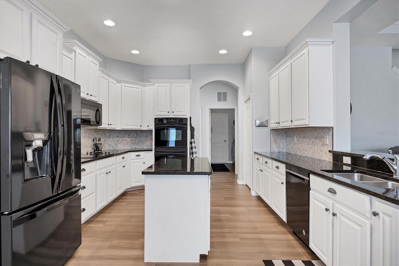 5275 ROYAL POINCIANA WAY, NORTH PORT, FL, 34291