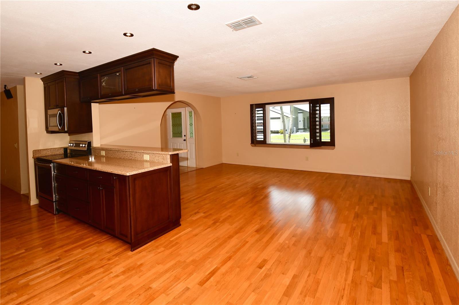 10799 HARBORSIDE DR, LARGO, FL, 33773